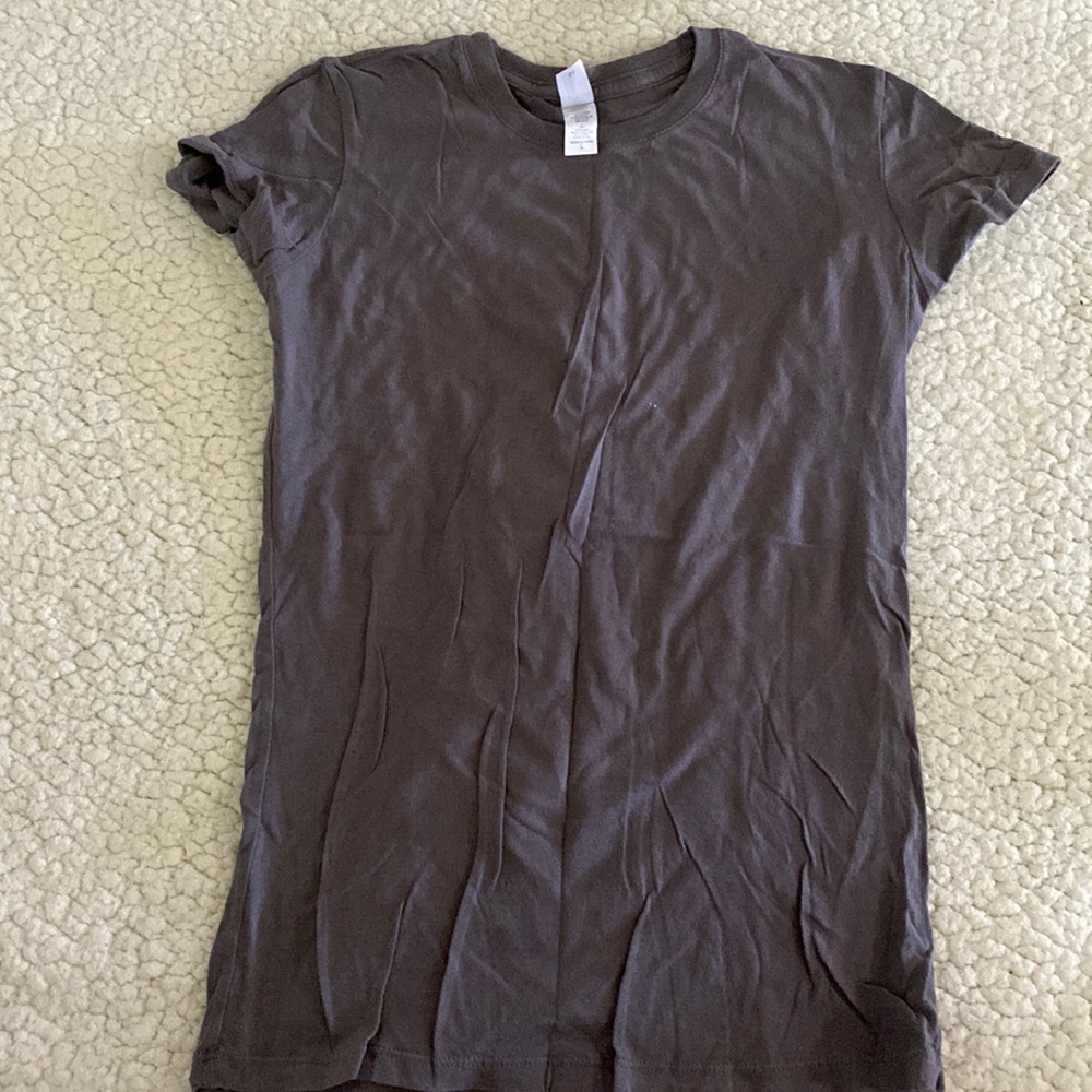 Grey tee